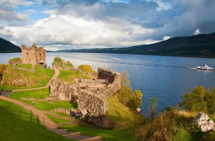 Tempat Wisata Populer Britania Raya Terbaik 2025