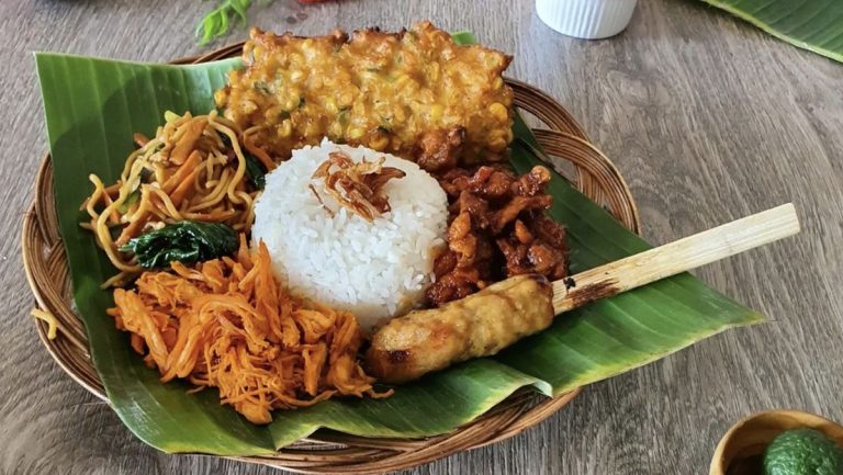Makanan Khas Bali Yang Harus Kalian Coba