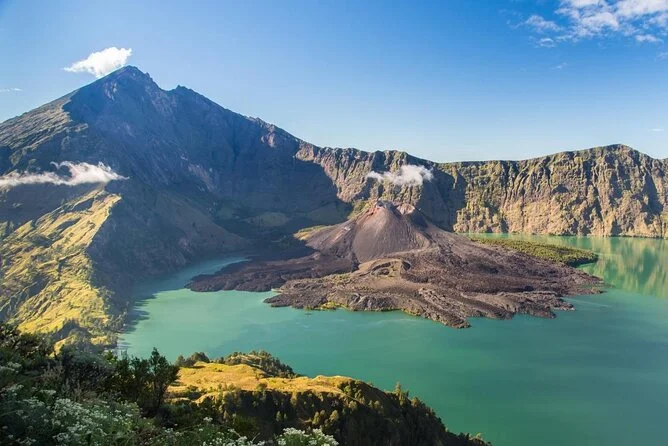 Fakta Menarik Tentang Wisata Gunung Rinjani