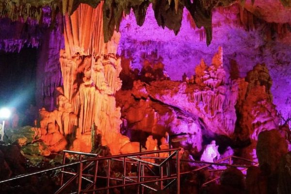 Wisata Gua Di Indonesia Yang Menakjubkan